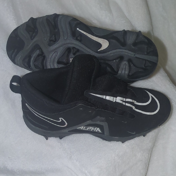Nike Alpha Black Athletic Shoes - Picture 1 of 1